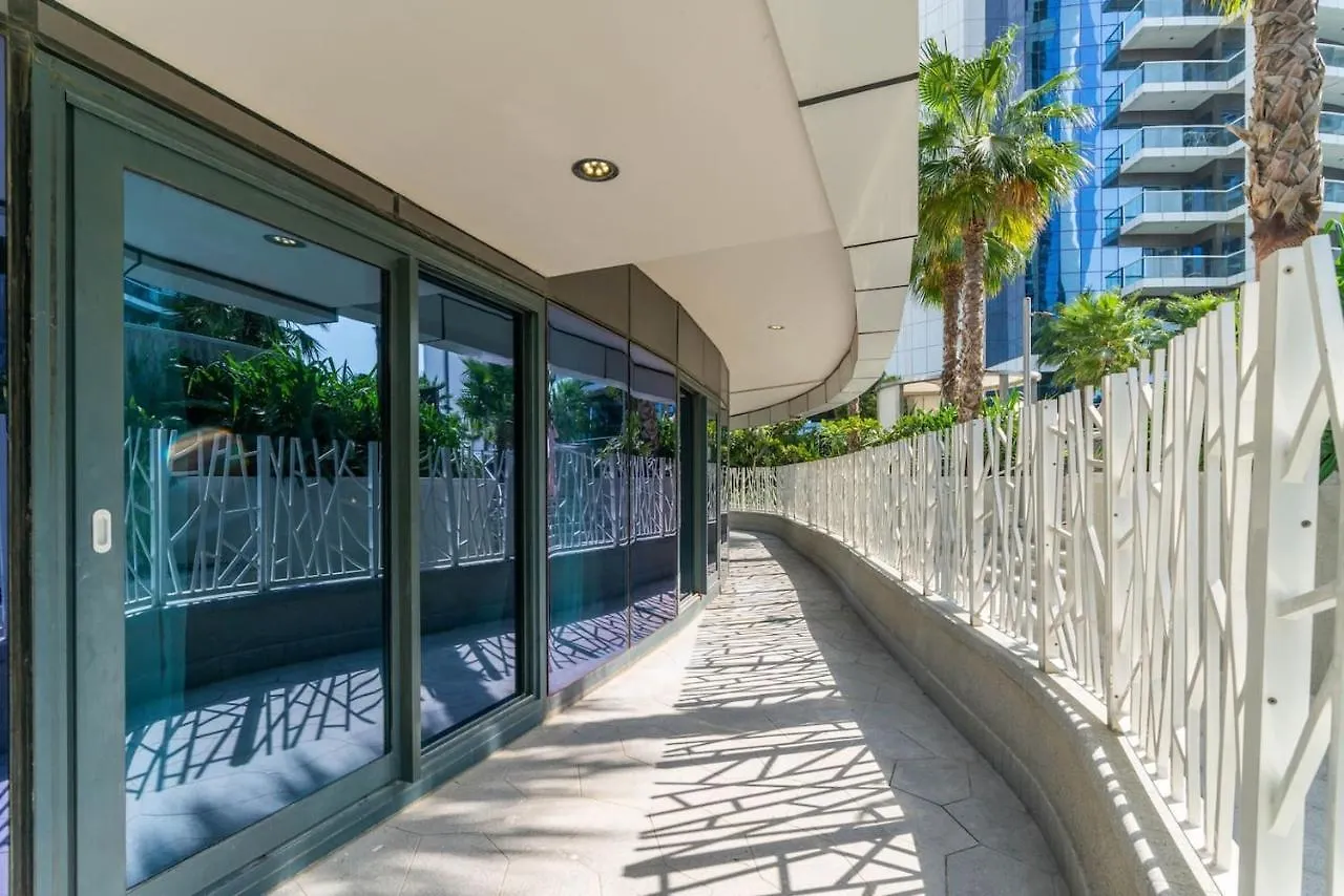 White Sage - Glamorous & Spacious 2Br At Damac Paramount Towers Dubai Apartment
